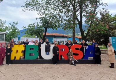 MASTÖB ve MAKON Kadın Kolları’ndan Bursa Çıkarması MASTÖB ve MAKON Kadın Kolları’ndan Bursa Çıkarması